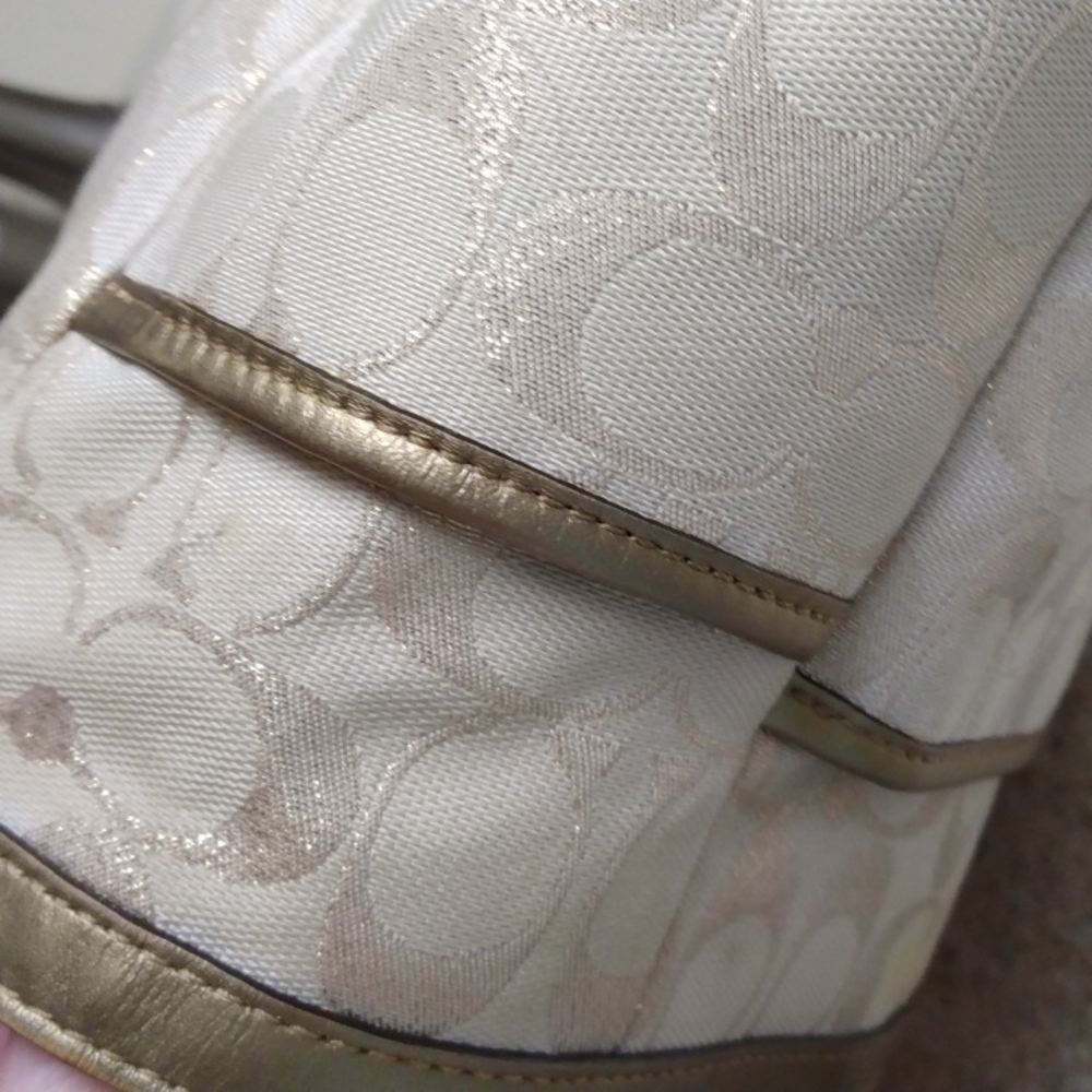 Coach Handbag - Picture 7 of 7